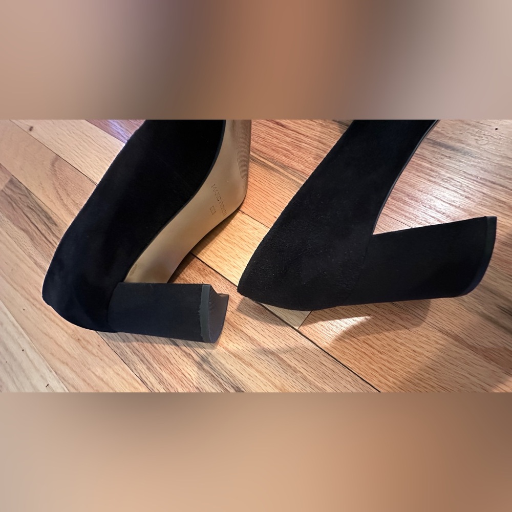 Marc Fisher Black Pointed Toe Pumps - Picture 5 of 8